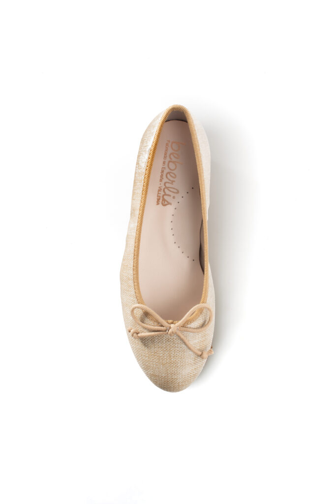 zapato bailarina lona beige